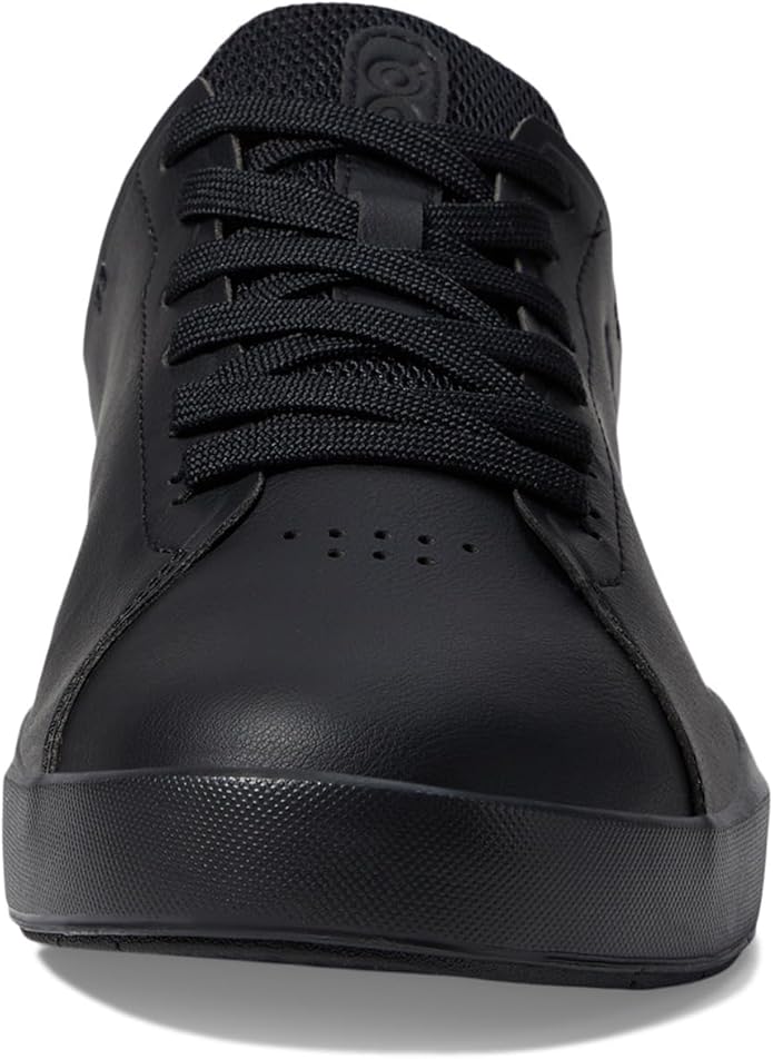 On Women's The Roger Advantage Sneakers