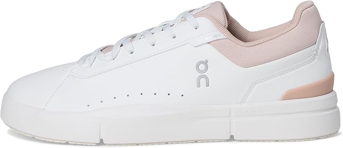 On Women's The Roger Advantage Sneakers