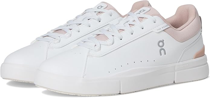 On Women's The Roger Advantage Sneakers