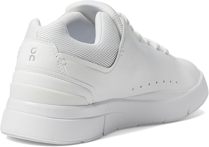 On Women's The Roger Advantage Sneakers